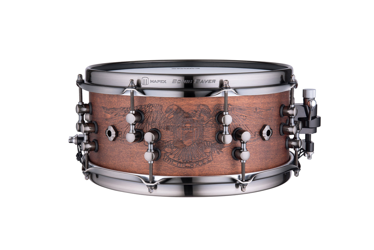Caisse claire Mapex Black Panther Design Lab"The Warbird" 12 x 5.5", signée Chris Adler, noyer-érable