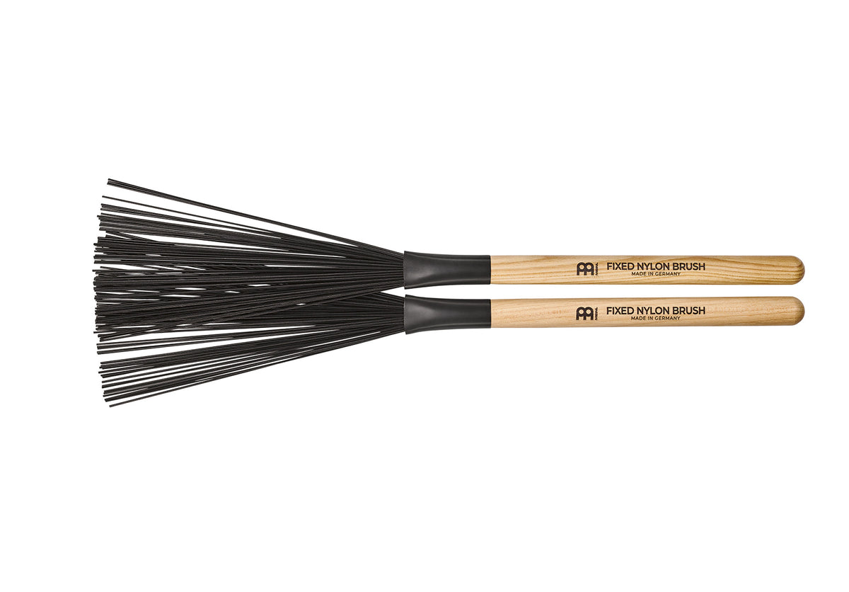 Balais Meinl nylon noir, non rétractable, manche naturel