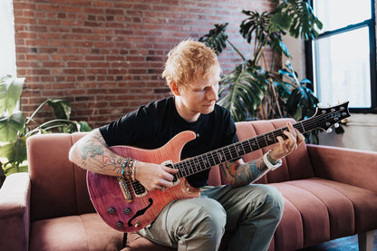PRS SE ED SHEERAN FLAT BACK HB I BARITONE PIEZO PINK OMBRE