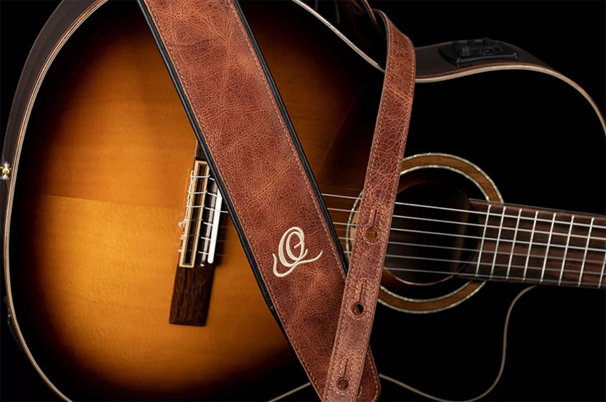 OSCL-5, courroie guitare, série Classic, face cuir, dos PVC (vegan), largeur 7 cm, longueur 145 cm, vintage caramel