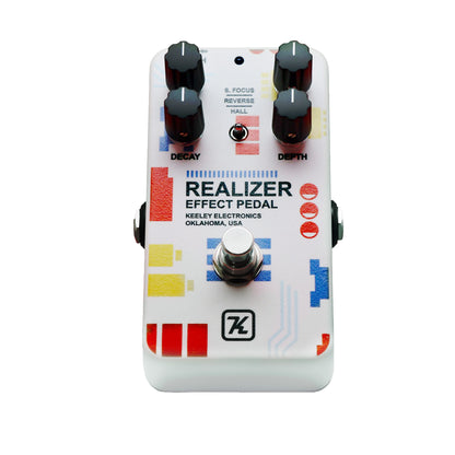 Pédale REALIZER, Custom Shop 21ème Anniversaire, réverb 3 modes (Soft Focus/Reverse/Hall), boitier métal, blanc