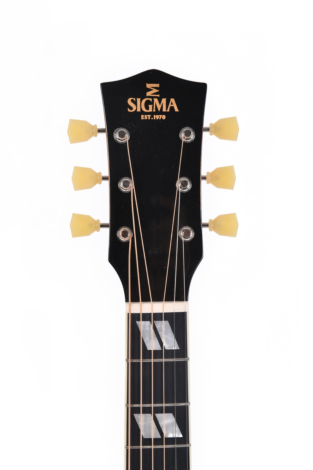 Modèle DA-SG7, Dreadnought, table épicéa massif, f/e érable flammé, touche micarta, EQ Fishman, soft case, sunburst