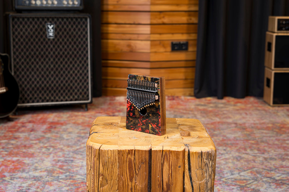 Kalimba Meinl avec rosace, 17 notes, design Lava - KA17LV