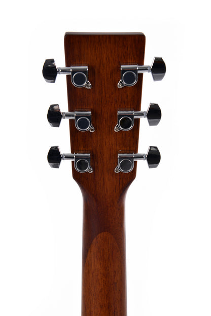 Modèle GC-15E-AGED, Grand OM pan coupé, table acajou, fond & éclisses acajou, EQ Sigma, sunburst satiné vieilli