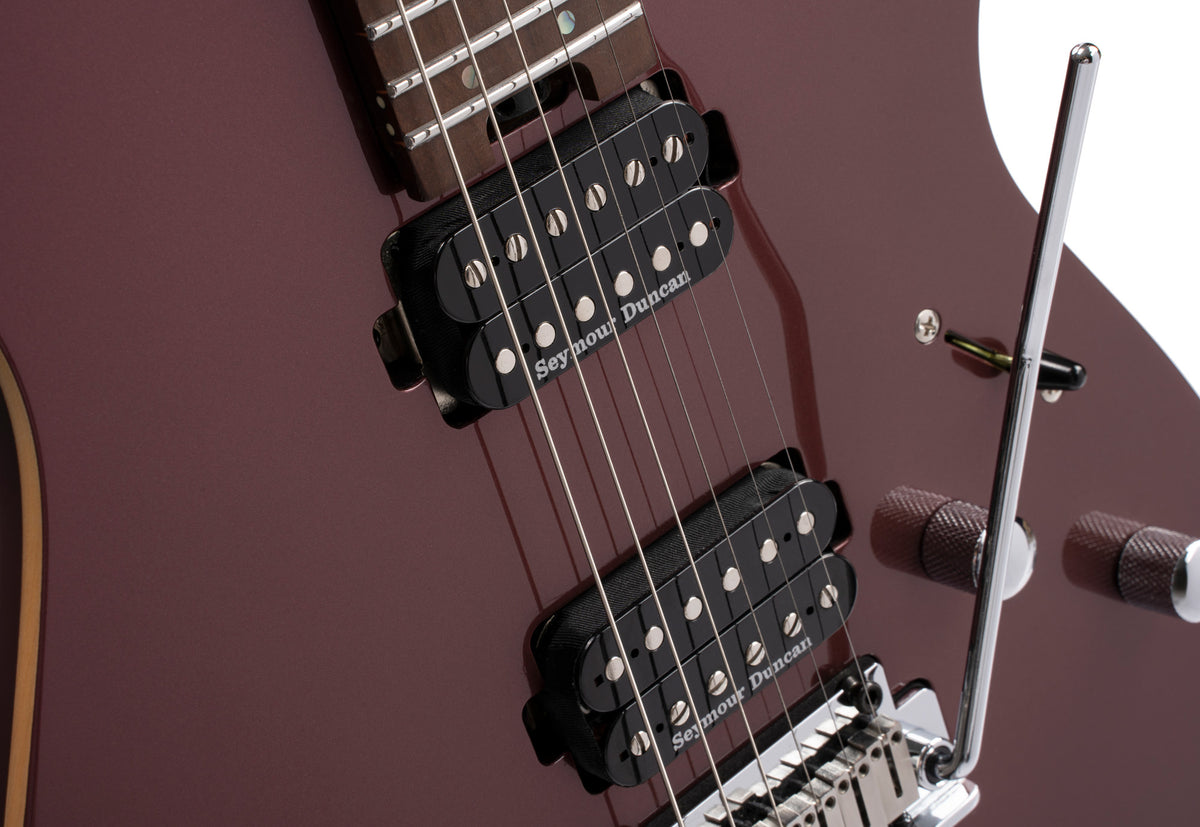G300 PRO, corps tilleul, table érable massif, manche et touche érable torréfié, 2 micros Seymour Duncan, bourgogne vif