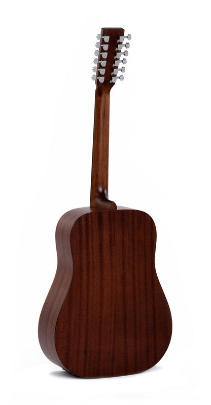 Modèle DM12E, Dreadnought 12 cordes, table épicéa massif, f/e acajou, touche micarta, EQ Sigma, naturel satiné